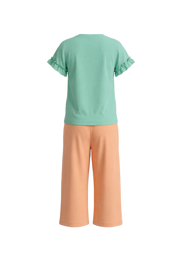 بيجامة بناتي تيشيرت نص كم بكشكشة مع بنطلون برمودا Cabbage – انتعاش عملي بلمسة أنثوية