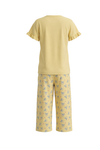 بيجامة بناتي تيشيرت نص كم بكشكشة مع بنطلون برمودا Mellow Yellow – إشراقة مرحة وراحة يومية