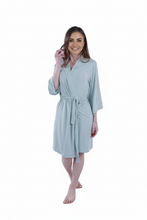 تحميل الصورة إلى عارض المعرض، Women Robe - Cameo Green