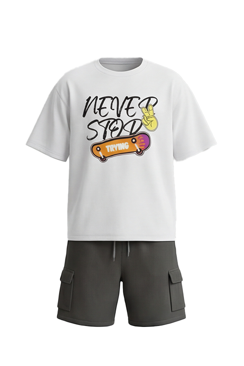 بيجامة أولادي تيشيرت نص كم أوفر سايز مع شورت Bright White – راحة نضيفة بستايل عصري